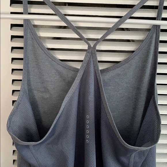 Nike dri fit tank - Picture 2 of 4